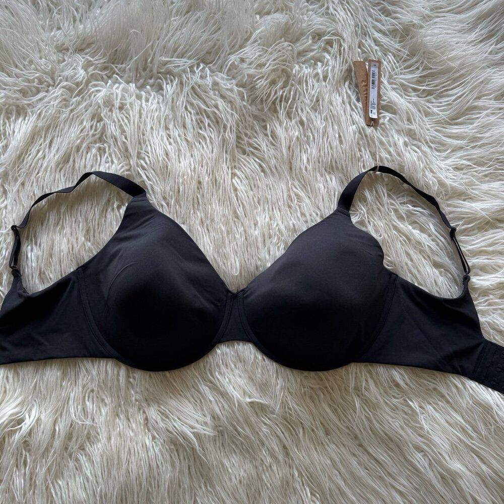 Skims Fits Everybody T-Shirt Bra Onyx Size 34H